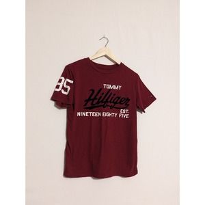 Tommy Hilfiger red maroon crew neck tee shirt mens juniors teens medium